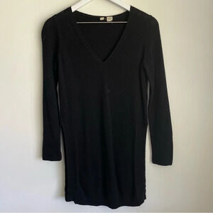Anthropologie Moth black v-neck knit tunic sweater with side vents size XS